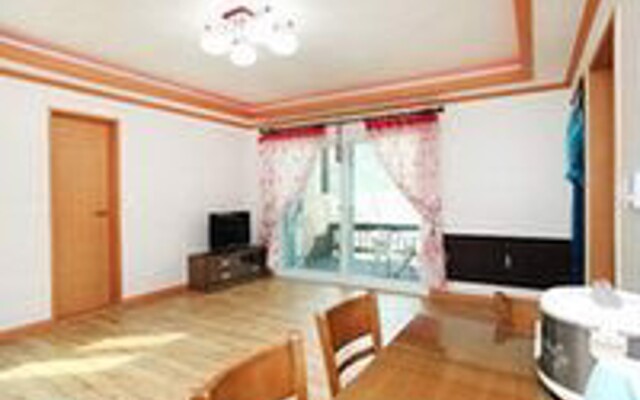 Gangneung Sokumkang Yeomok Pension