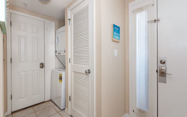 Island Princess 614 by RedAwning