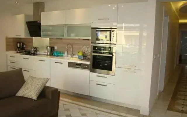 Apartment Guzelyali