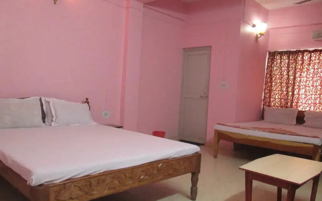 Adarsh Hotel