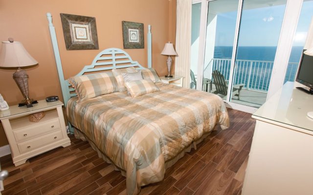 Lighthouse 1413 - 2 Br condo by RedAwning