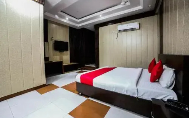 The Hallimax Club and Resort