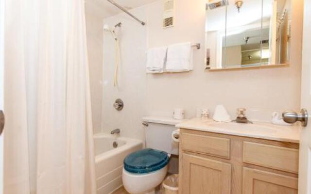 Islander 306 by RedAwning