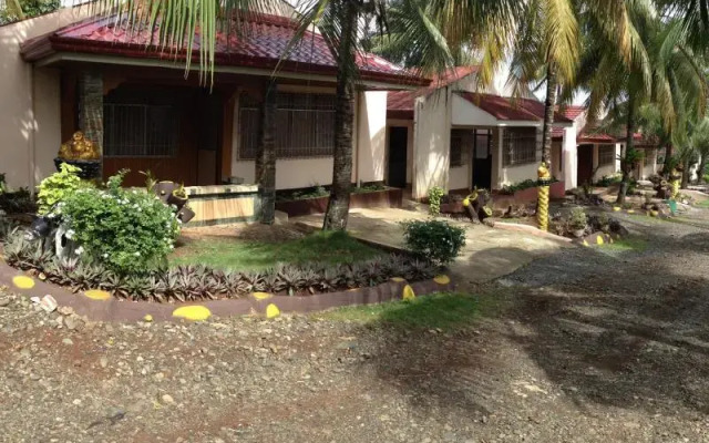 R and R Private Homes