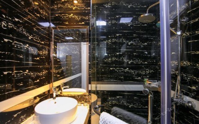 Zhuomei City Theme Hotel