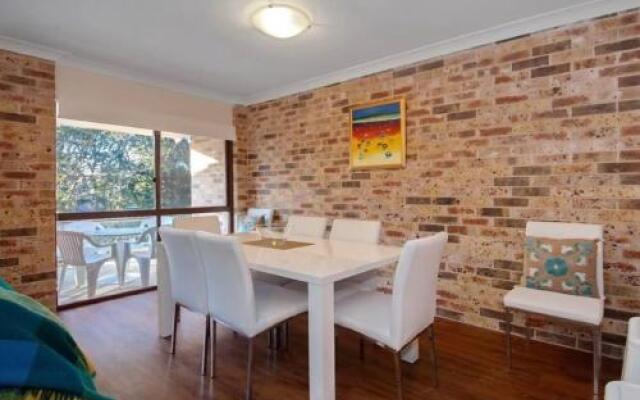 Nicholli, Bay Parklands, Unit 32/2 Gowrie Avenue