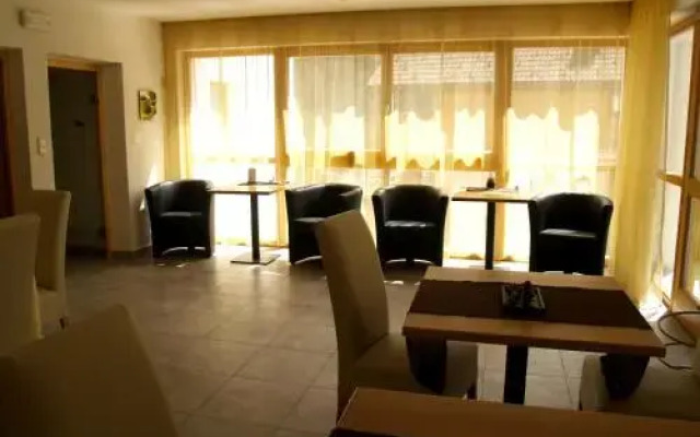 Cafe Schneider