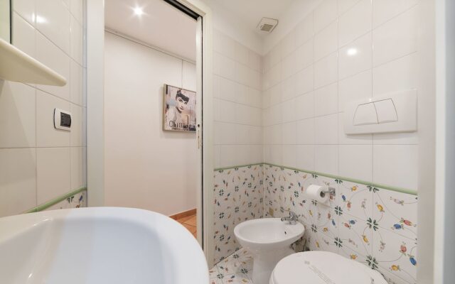 San Giovanni Elegant 6 Pax Apartment