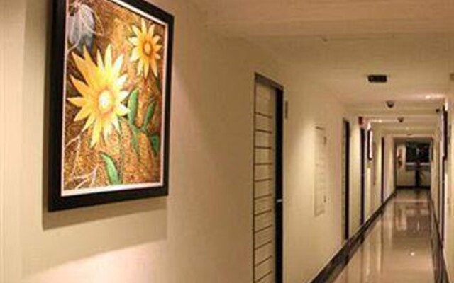 Отель K-House Sukhumvit 71