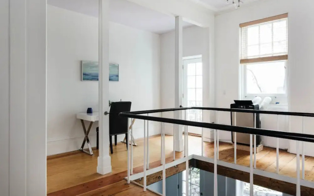 West Village 5BR Townhome & Private Yard