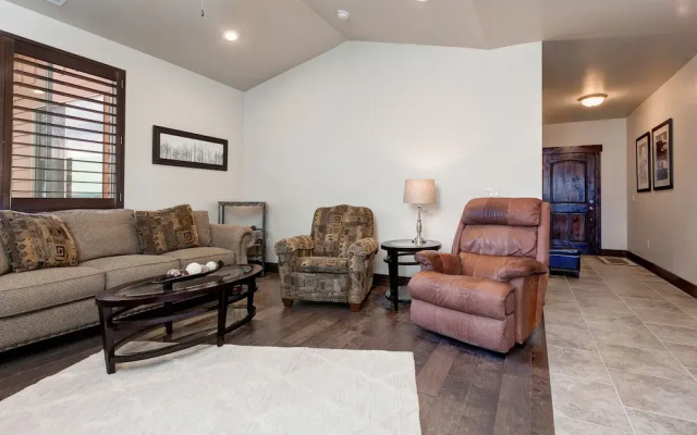 Blackrock Ridge Condo by RedAwning