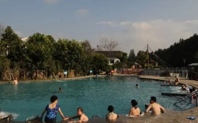 Relong Hot Spring Resort