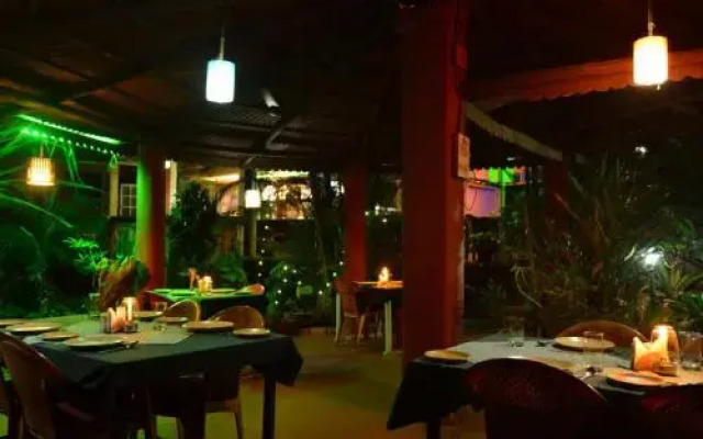 Palm Grove Cottages - Leisure Resort