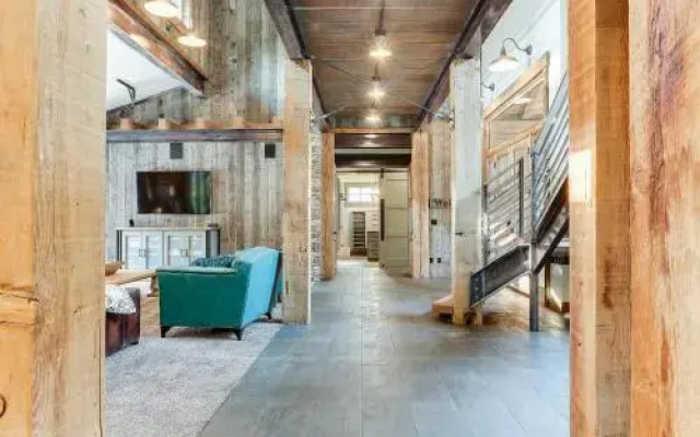 Canyon Ranch - 5 Br Home