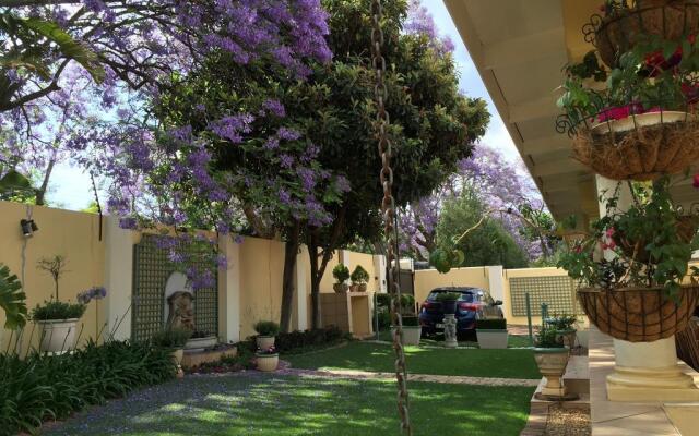 Chateau de Carolle B&B Guesthouse