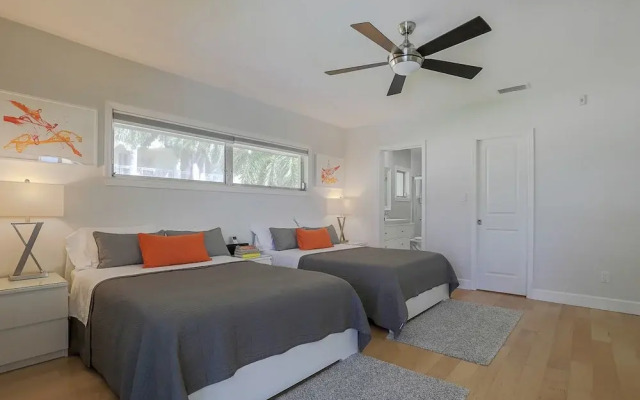 Sarasota 35 - 2 Br Condo