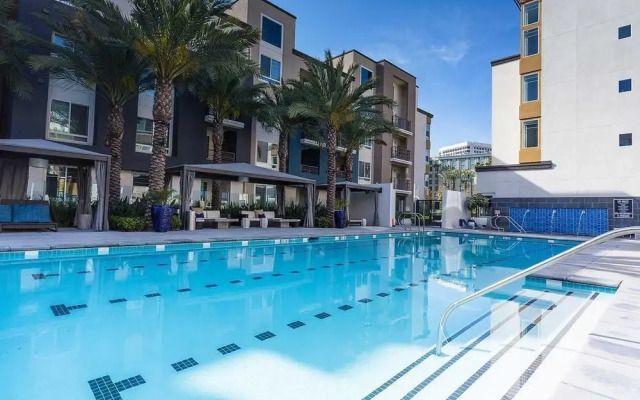 Park Plaza Apartment #876088 by RedAwning