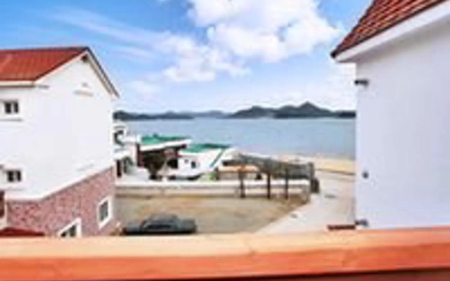 Tongyeong Blue Marine Pension