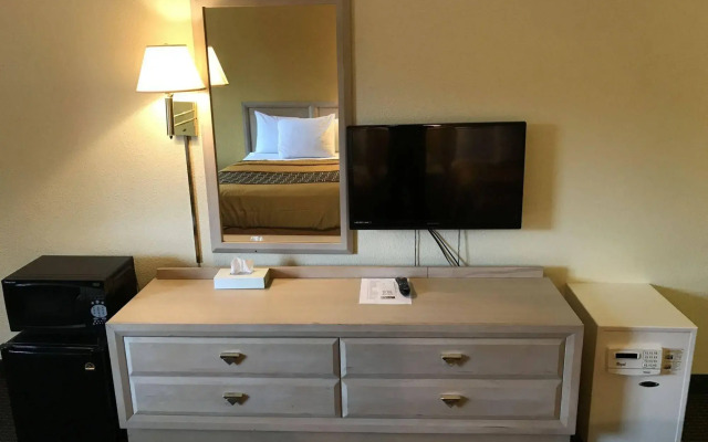 Budget Host Inn Sandusky