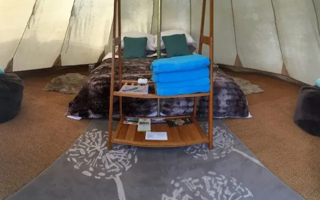 Quex Livery Glamping