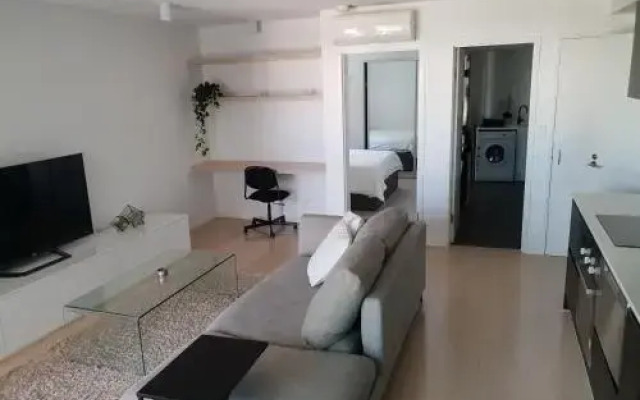 Modern Northbridge Apartment