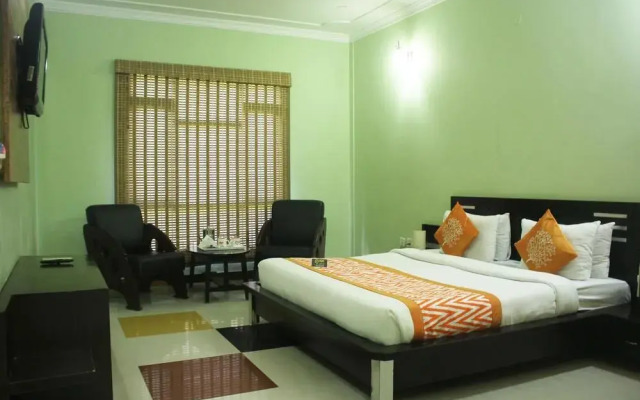 OYO Premium Kosi River Resort