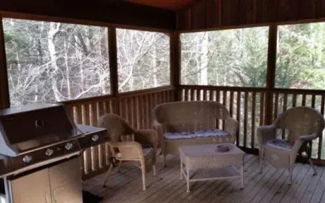 Mountain Dreams - 4 Br home by RedAwning