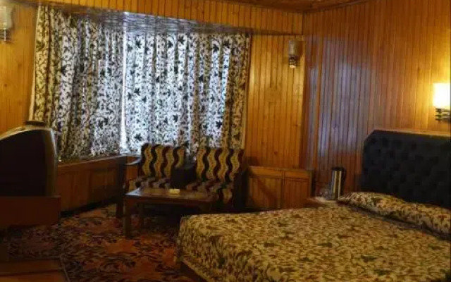Hotel Hilltop