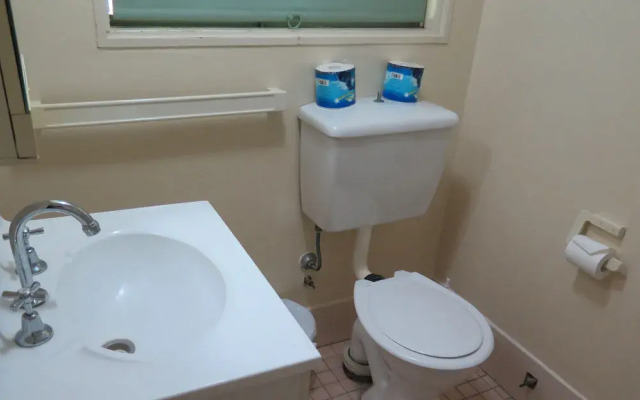AMG Motel and Serviced Apartments