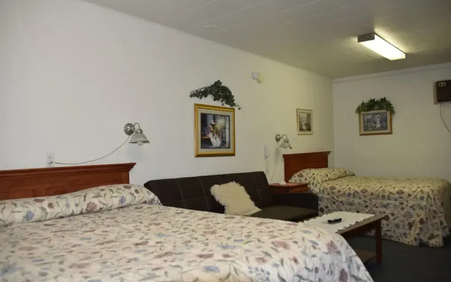 Royals Inn Motel