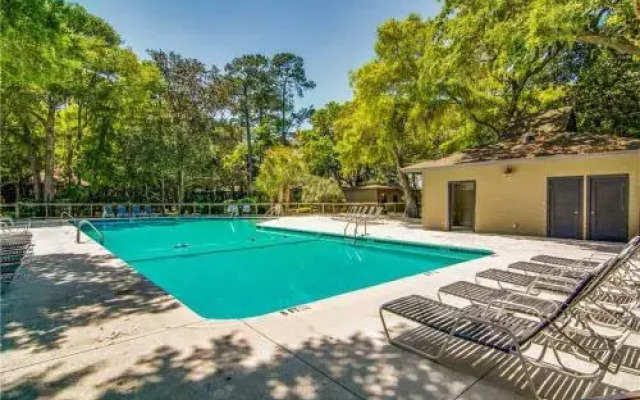 Inlet Cove 32 by RedAwning