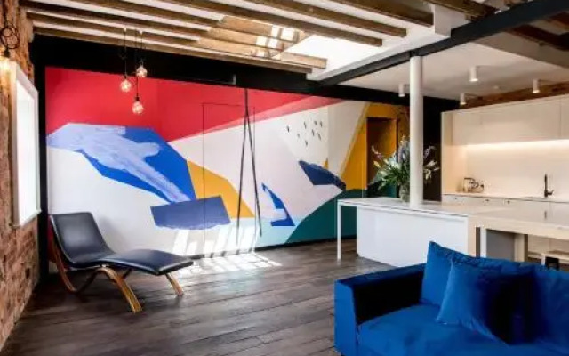 105 Mac Unique Apartments