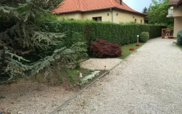 Attila Villa
