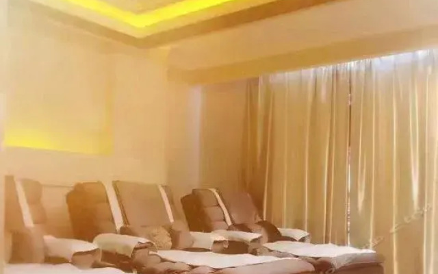 Cheerful Hotel