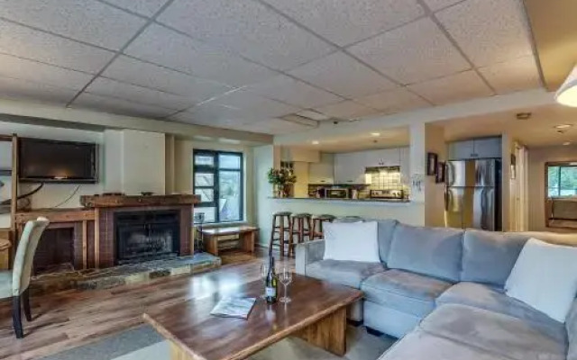 Carleton Lodge by Whistler's Best Accommodations