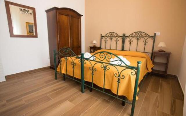 La Coccinella B&B Bed by night LTB