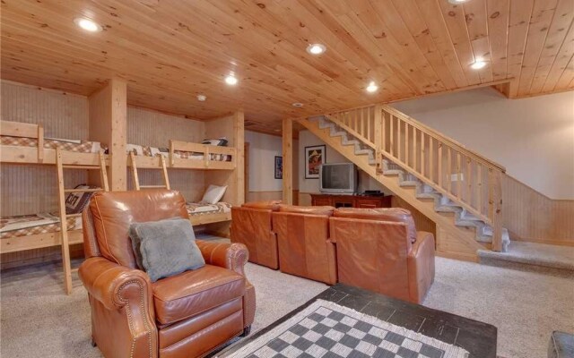 Big Bear 2 - Five Bedroom Cabin
