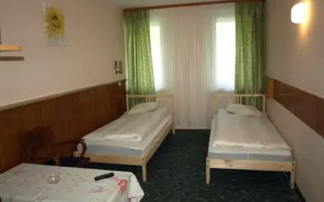Motel Mark