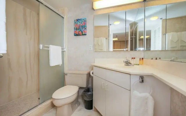 Ilikai 1437 - Studio Condo