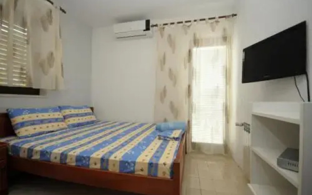 GarniHotel Bravo