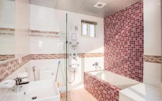 Aqua Dancing Hotel