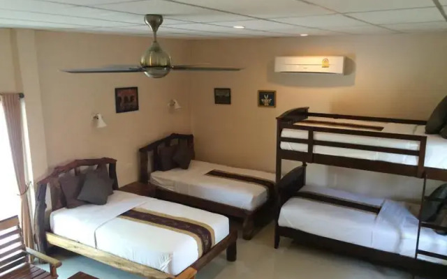 Aranyaprathet Riverside Resort