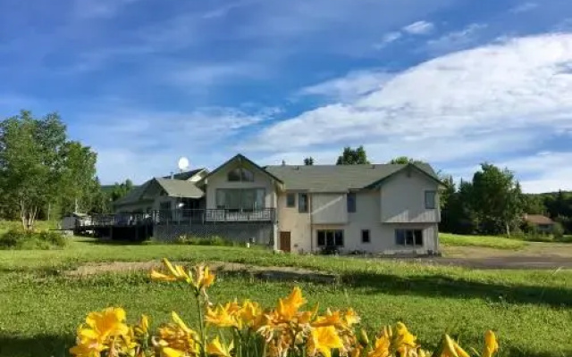 Aurora & Denali View Apartment
