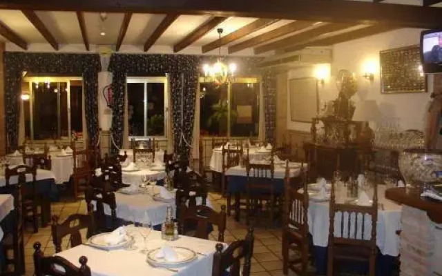 Hostal - Restaurante Playa Azul