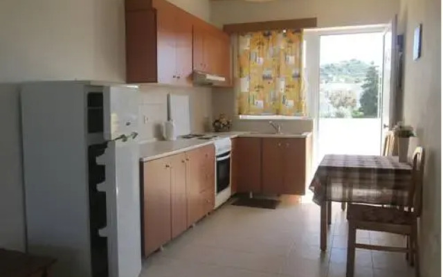 Peros Studios & Apartments