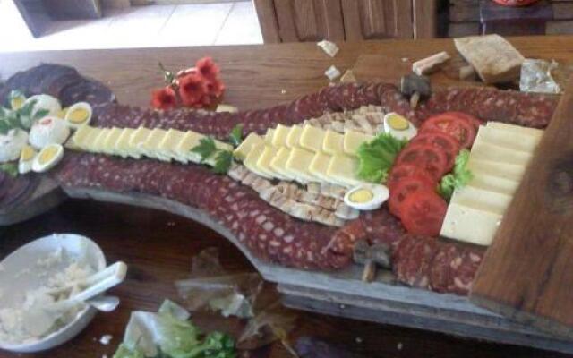 Rural Tourism Family Ravlic