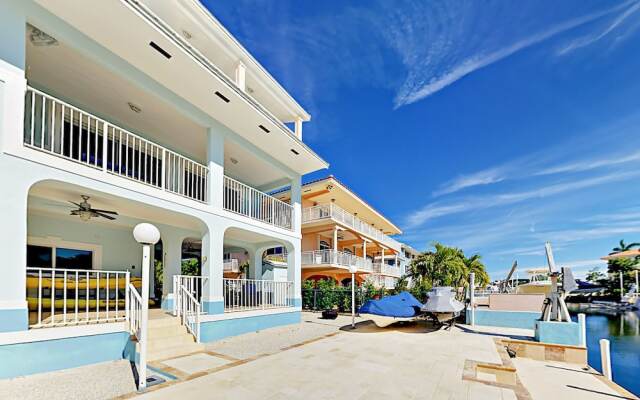 Canal-Side Getaway - 3 Br Home