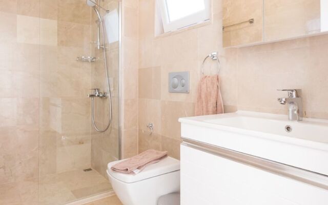 Villa Manolya by Akdenizvillam