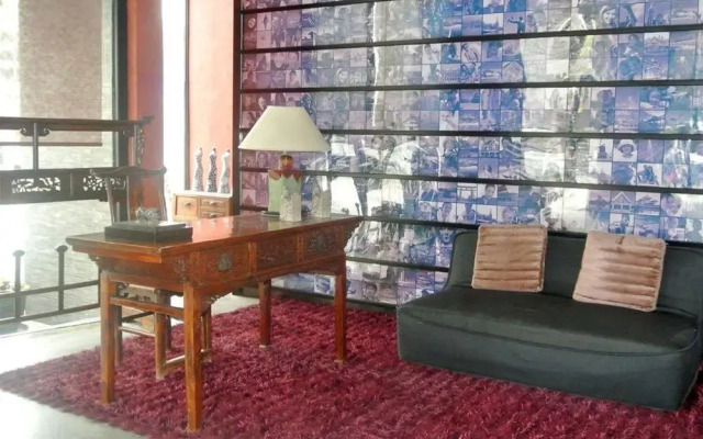 Shenzhen Junyi Mingdian Inn Xili
