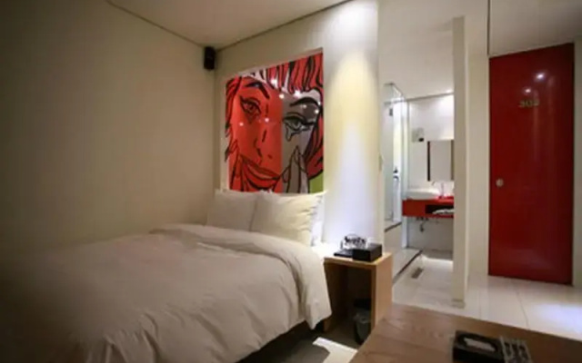 Hanam Lucy Hotel